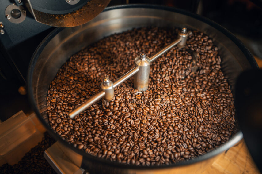 Coffee beans roasted from the machine,quality coffee beans